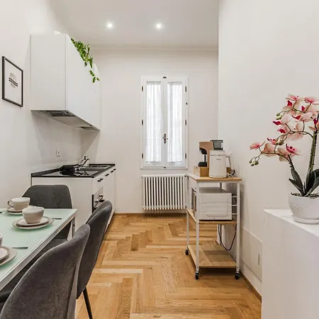 Ada Alfani Boutique - 5 Min Duomo Apartment *