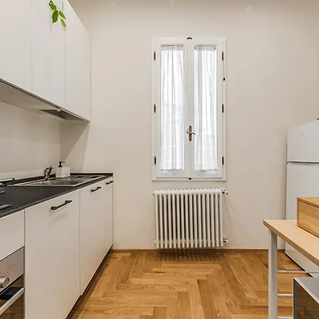 Ada Alfani Boutique - 5 Min Duomo Apartment
